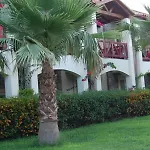 Отель Tiana 4*