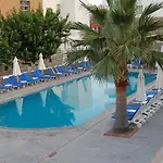 Отель Tiana Тургутрейс