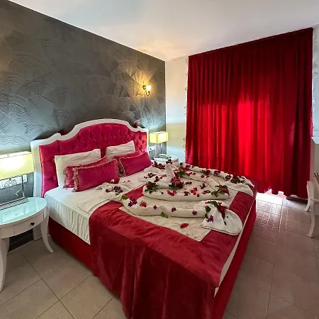 Otel Tiana