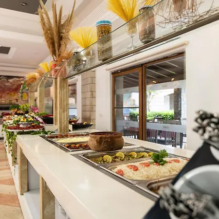 Tiana Otel Turgutreis