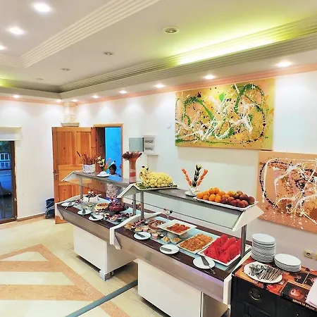 Otel Tiana