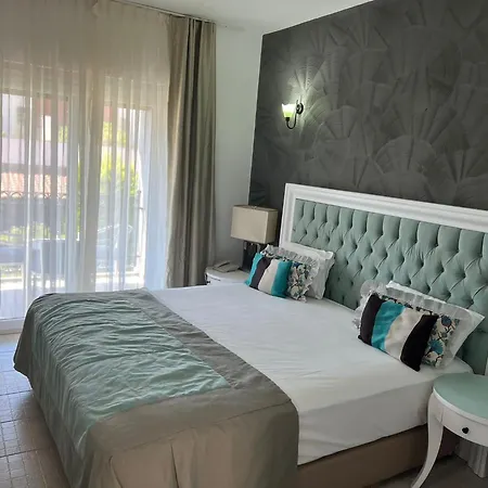 Tiana Otel Turgutreis