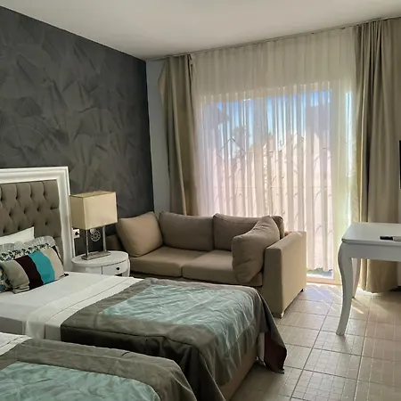 Otel Tiana Turgutreis