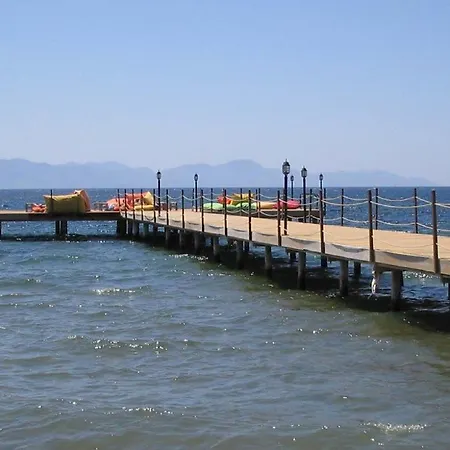 Otel Tiana 4*