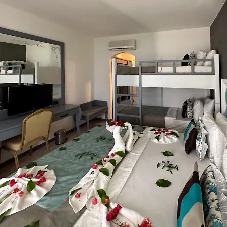 Tiana Hotel Turgutreis