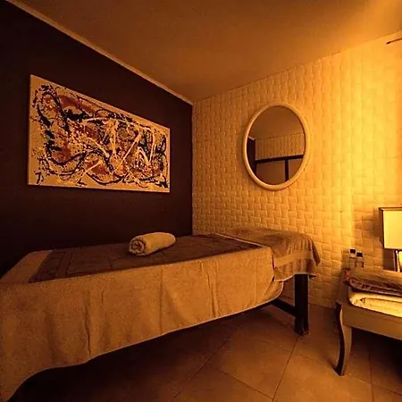 Hotel Tiana 4*