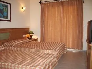 Tiana Hotell 4*