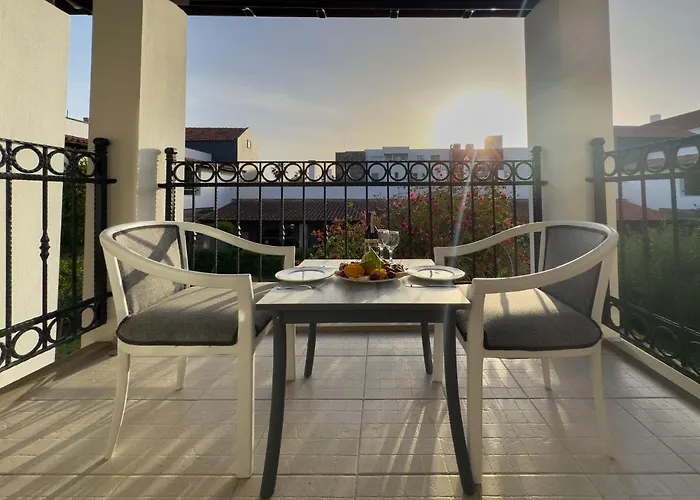 Tiana Ξενοδοχείο 4*