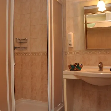 Tiana Otel 4*