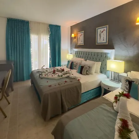 Tiana Hotel Turgutreis